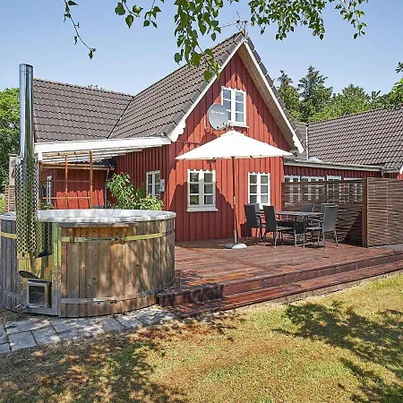 Holiday Aakirkeby Xxxiii *