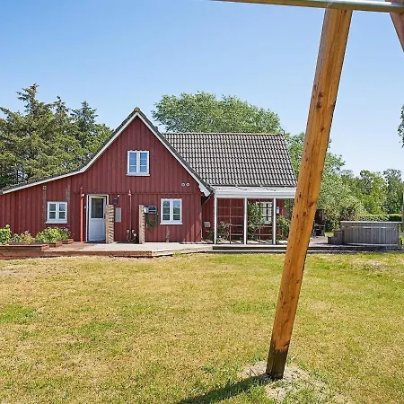 Holiday Aakirkeby Xxxiii * Åkirkeby